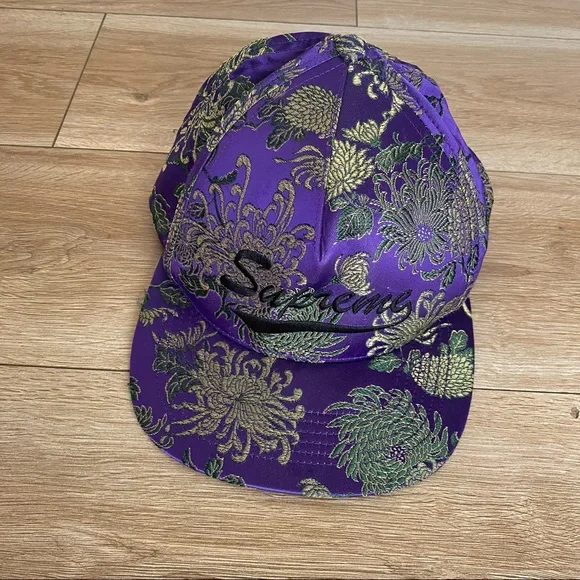 Supreme USA Unisex Eastern Floral Mettalic Threaded Spellout Snapback Hat - Picture 1 of 5